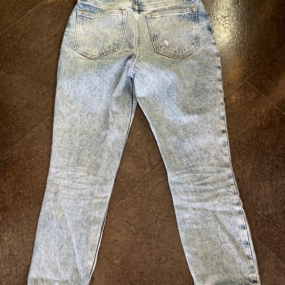 High Rise Mom Jean Abercrombie Acid Wash - Picture 3 of 4